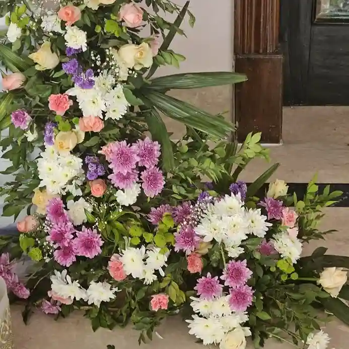 Get Stylish Floral Welcome Board Event Decor